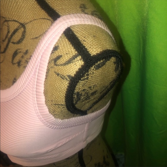 2 pink crop tops ambiance&oldnavy💕🎀 - Picture 7 of 9